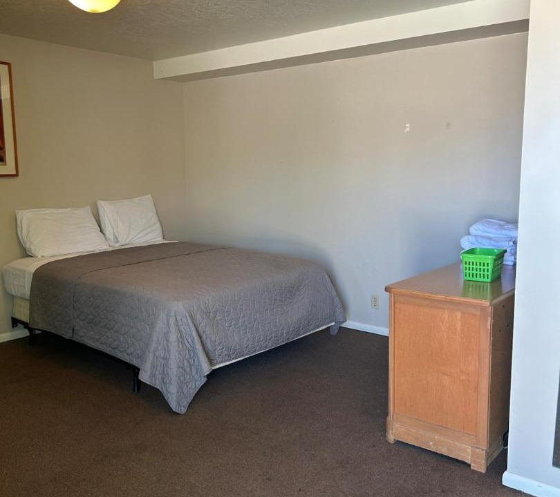 Garden City Hotel | Simple Motel Stay Suite