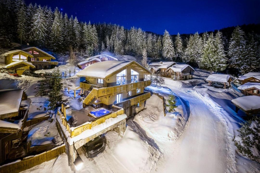 La Perriere Cabin | Fer A Line