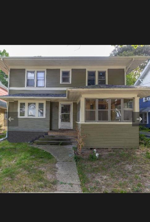 Lansing House | Old fashioned Crafted house