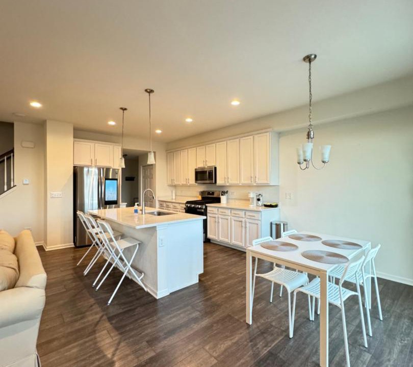 Fox Valley House | Townhome in Aurora