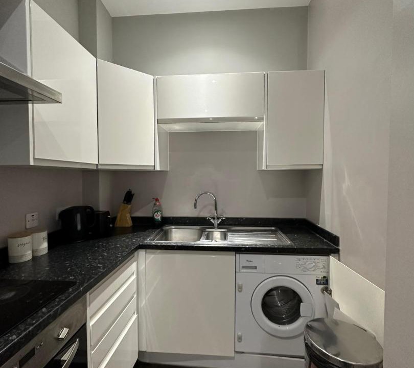Harlington Apartment | Heathrow apartments