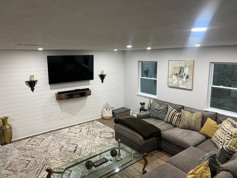 Belmont Villa | Yellow Door Gem