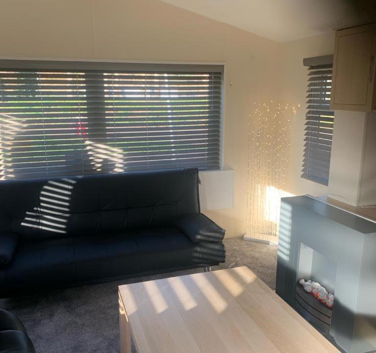 Great Houghton Other | BLW 04