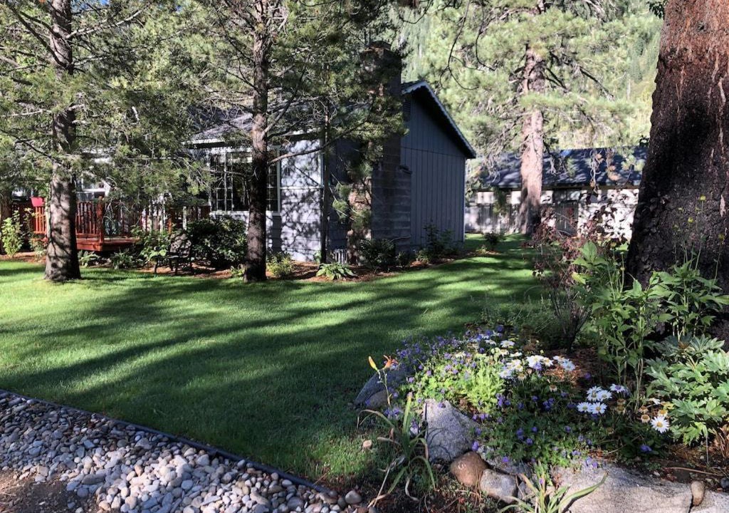 Christmas Valley House | Tahoe Cottage Perfect for Couples and Outdoor Enthusiasts
