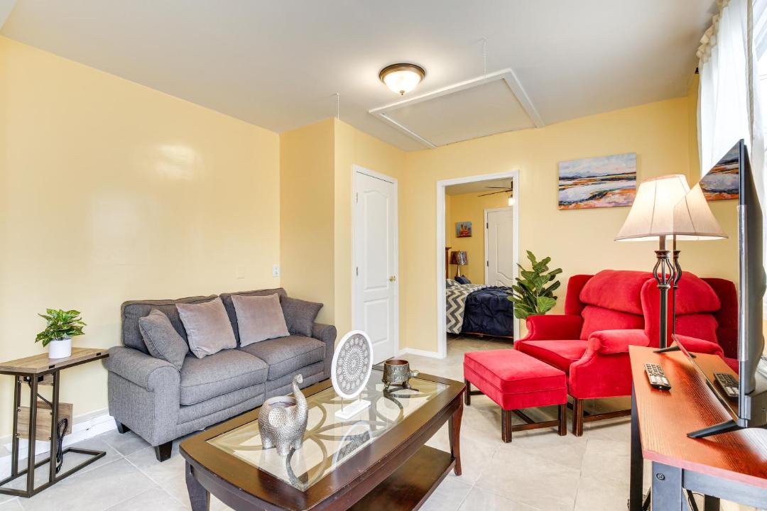 Poughkeepsie Apartment | Cozy Poughkeepsie Hideaway Near Hudson River!