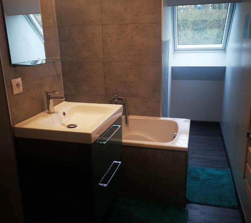 Fay House | Chambre proche circuit du mans