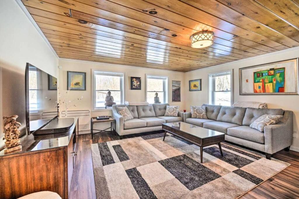 Richmond House | Berkshire Cottage in Gorgeous Setting!