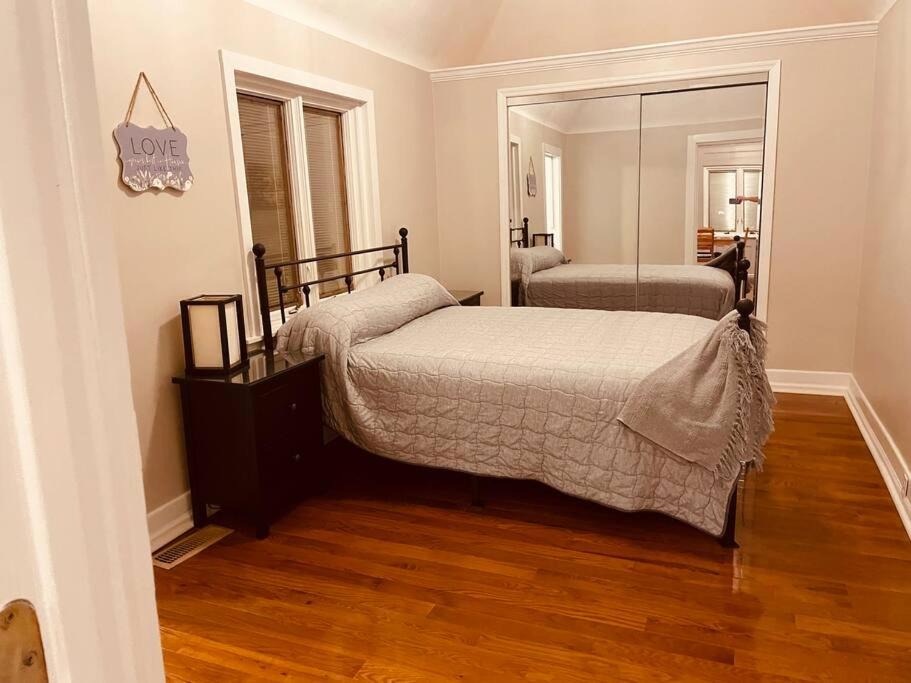 Shrewsbury Ski Chalet | Only Minutes to Downtown Webster Groves