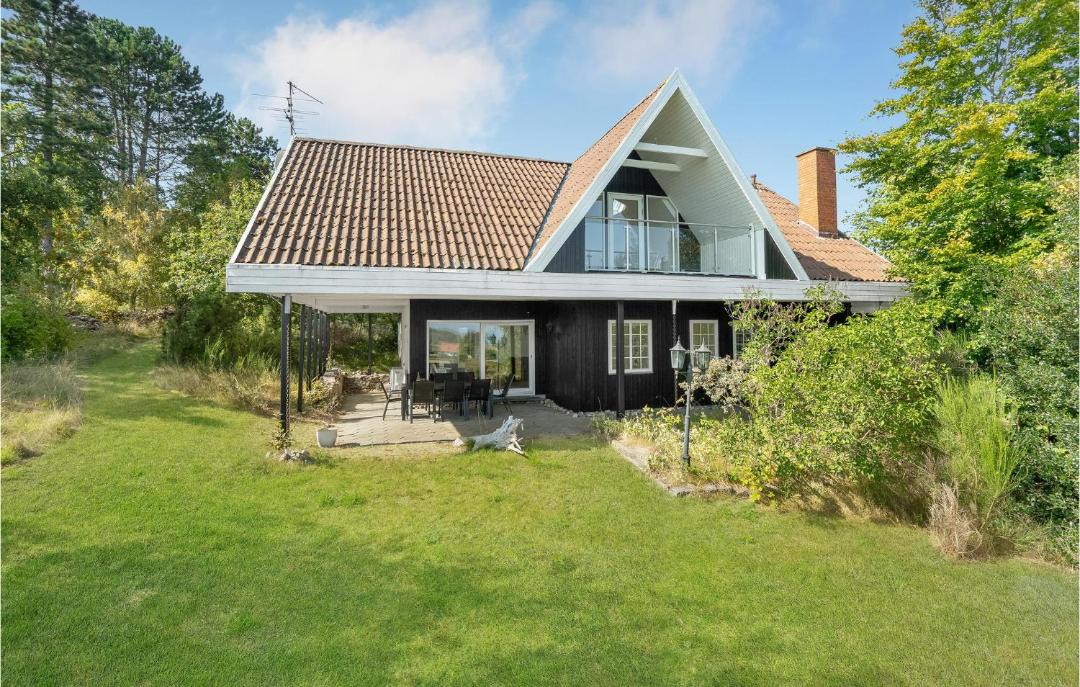 Knebel House | 4 Bedroom Nice Home In Knebel