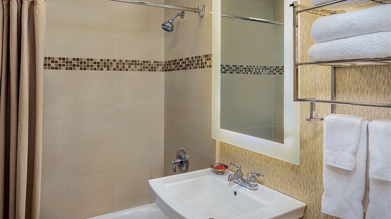 Photo of Bathroom in Central Mission Beach