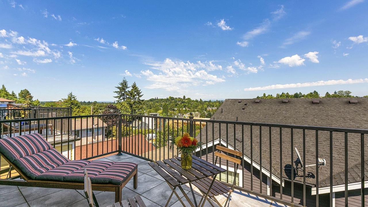 Photo of Patio Balcony in Madrona