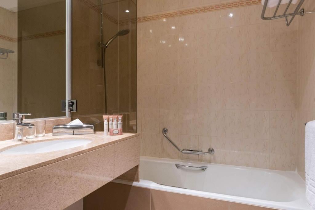 Photo of Bathroom in Parchamp–Albert Kahn
