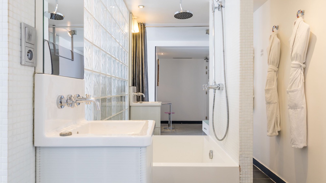 Photo of Bathroom in Quartier de la Goutte-d'Or