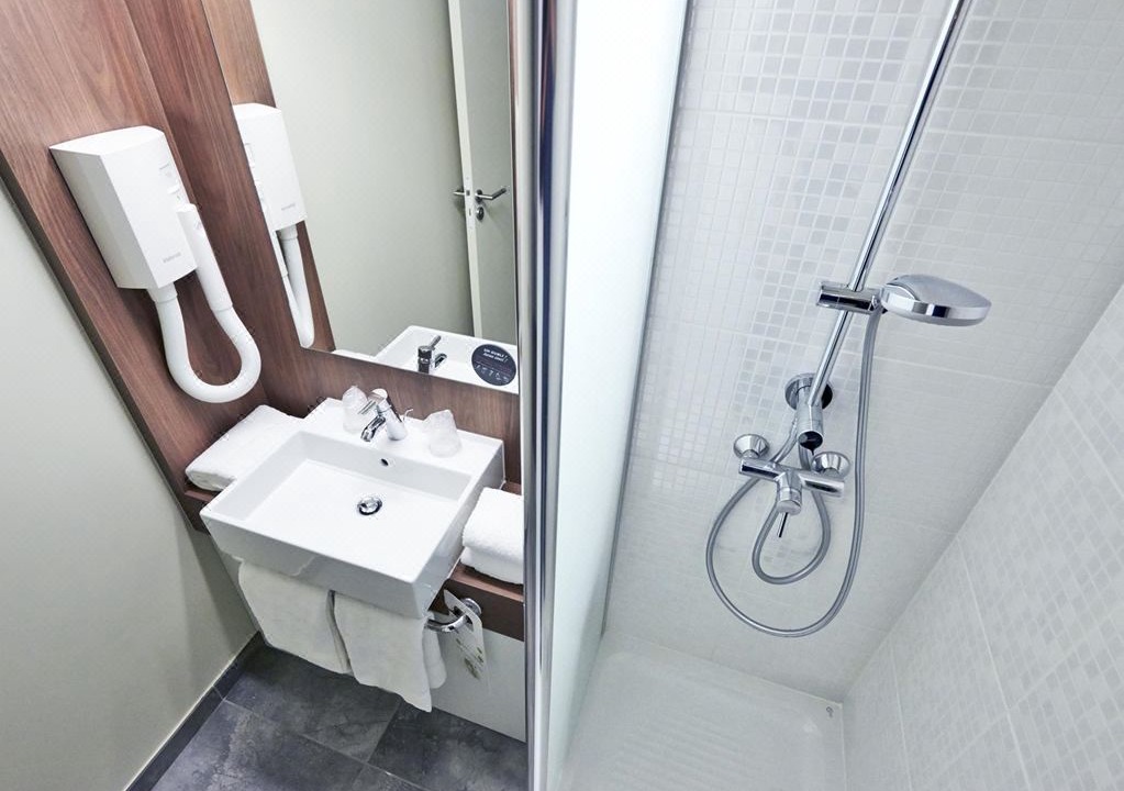 Photo of Bathroom in 2nd Arrondissement