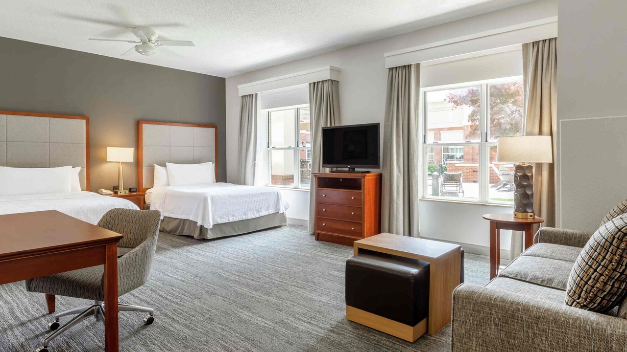 Photo of Livingroom in Newtonville