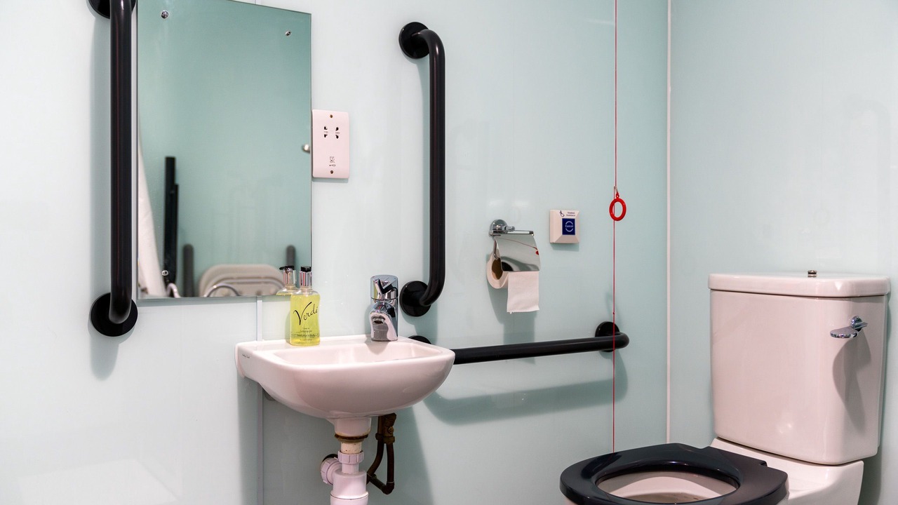 Photo of Bathroom in Theatreland Birmingham