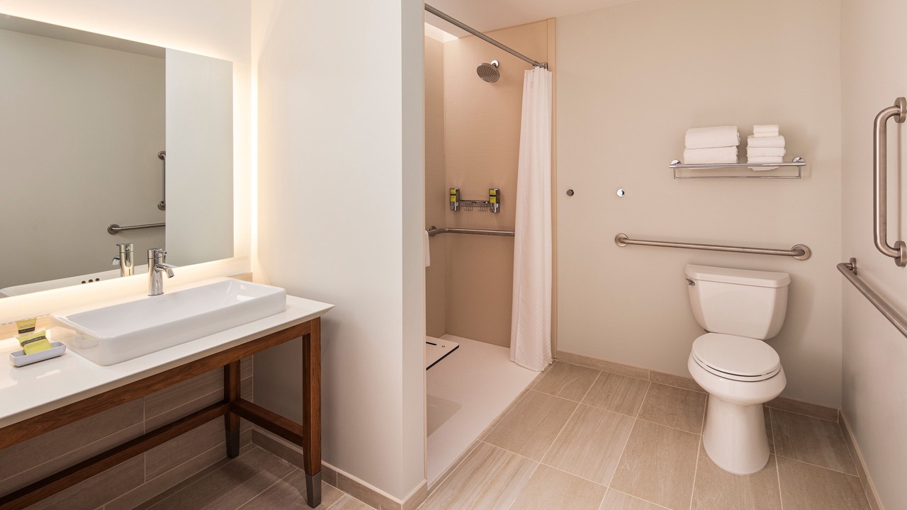 Photo of Bathroom in Warehouse District