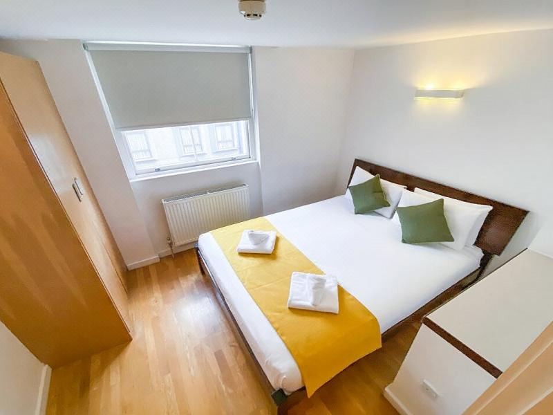 Photo of Bedroom in Lancaster Gate