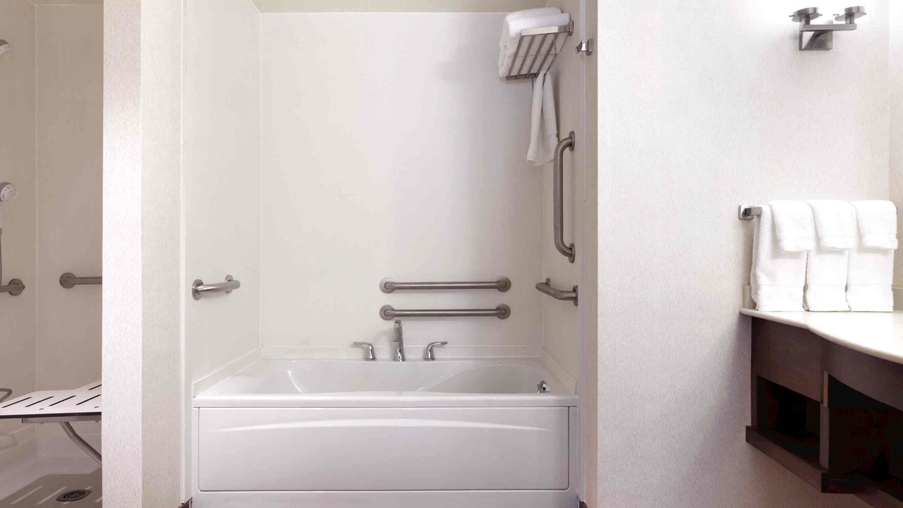 Photo of Bathroom in Central Business District