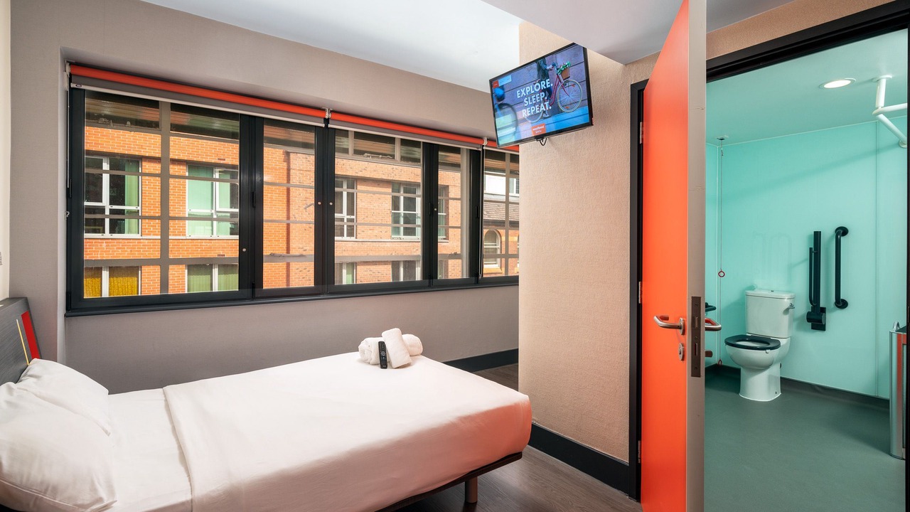 Photo of Bedroom in Theatreland Birmingham