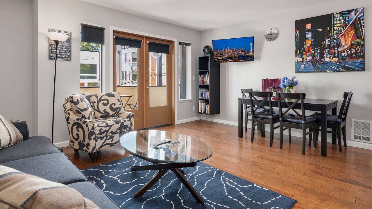 Photo of Livingroom in Madrona