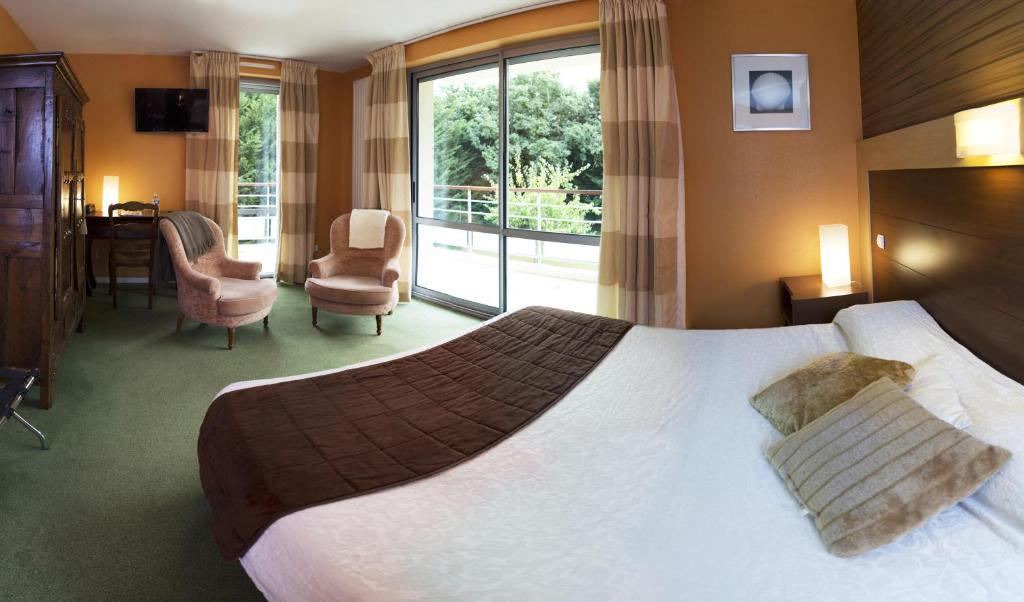 Photo of Bedroom in Cesson-Sevigne