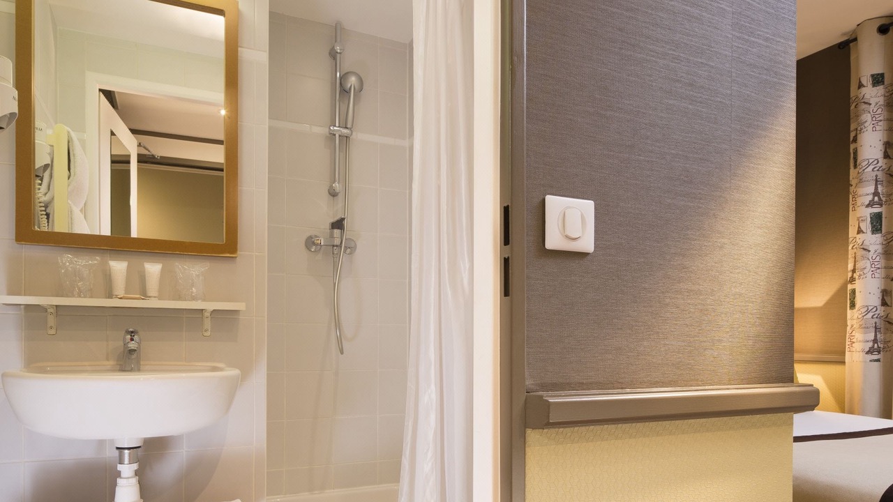 Photo of Bathroom in 13th Arrondissement