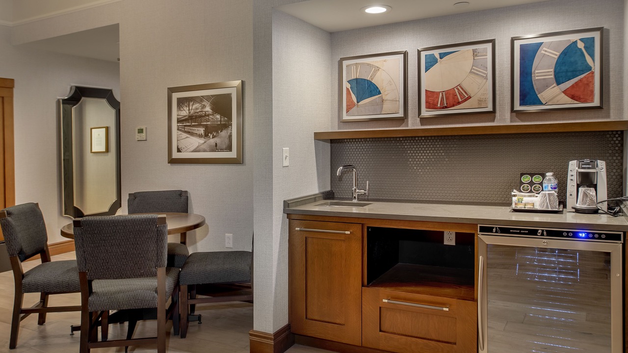 Photo of Livingroom in Downtown West