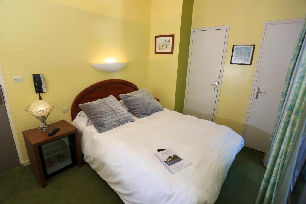 Photo of Bedroom in Cesson-Sevigne