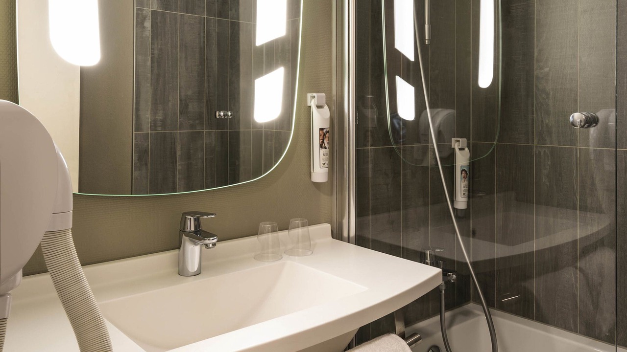 Photo of Bathroom in Quartier du Petit-Montrouge