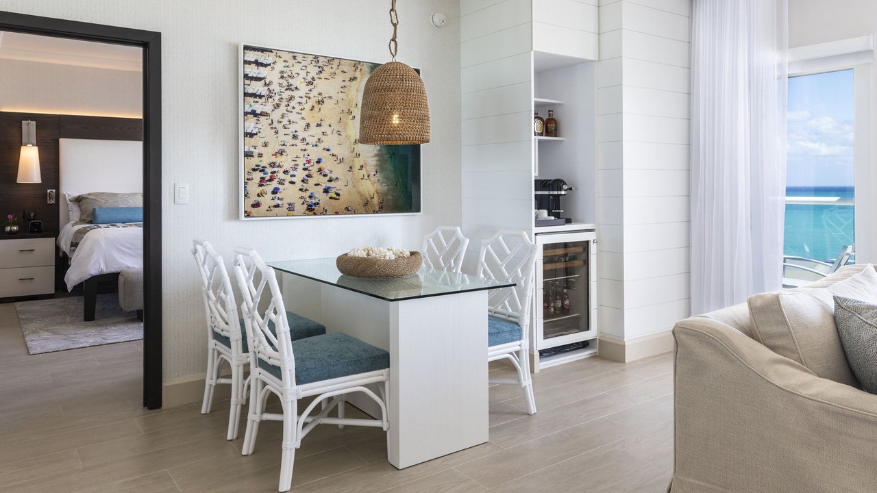 Photo of Livingroom in Mid Beach