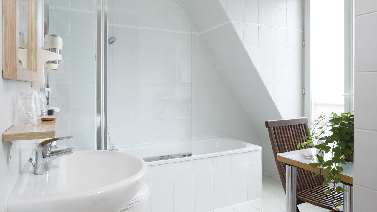 Photo of Bathroom in 13th Arrondissement