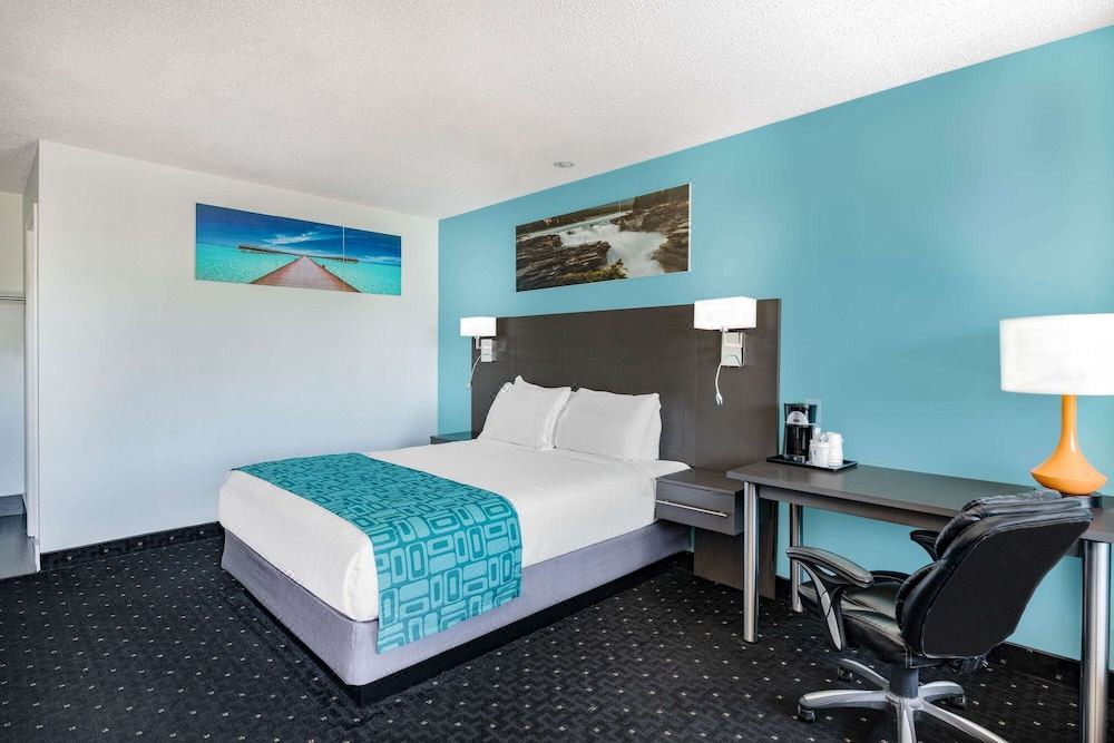 Photo of Bedroom in Gananoque
