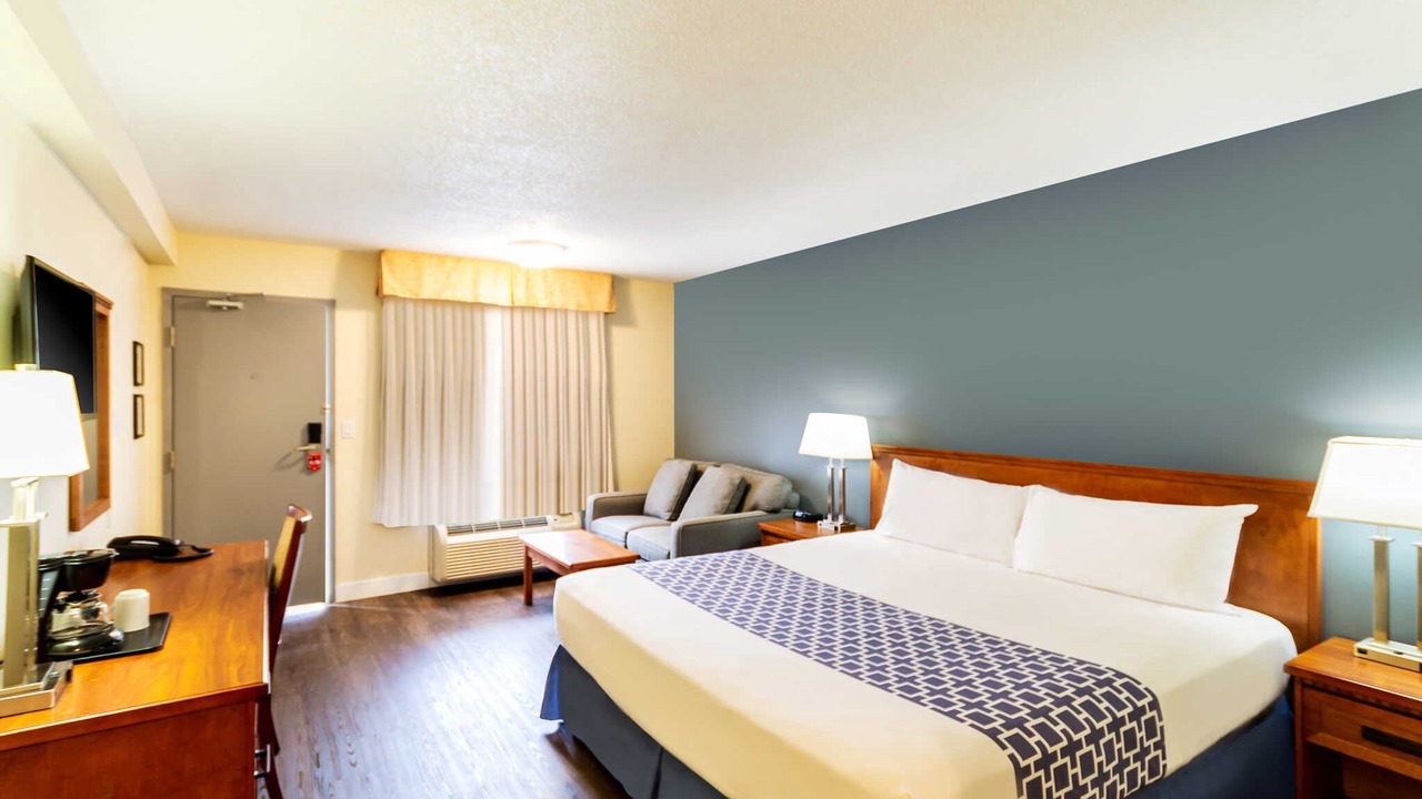 Photo of Bedroom in Banff Trail