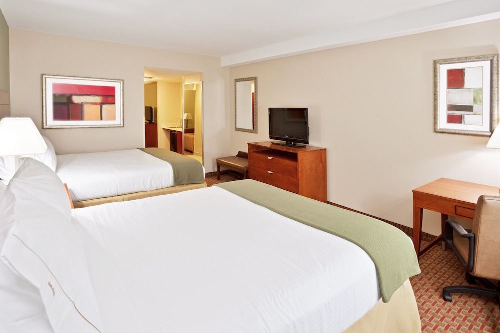 Photo of Bedroom in Niagara Falls