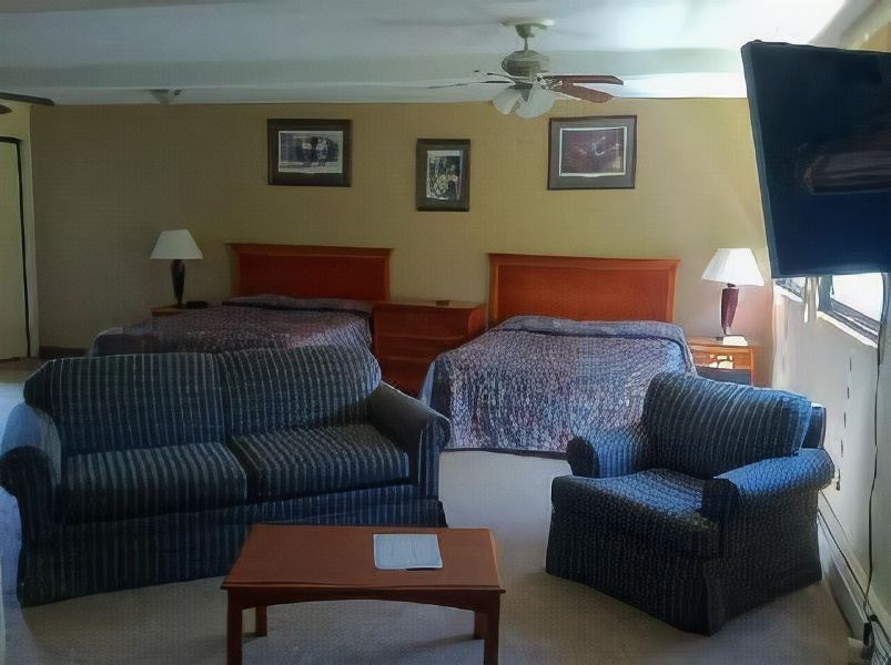 Photo of Livingroom in Highland Falls