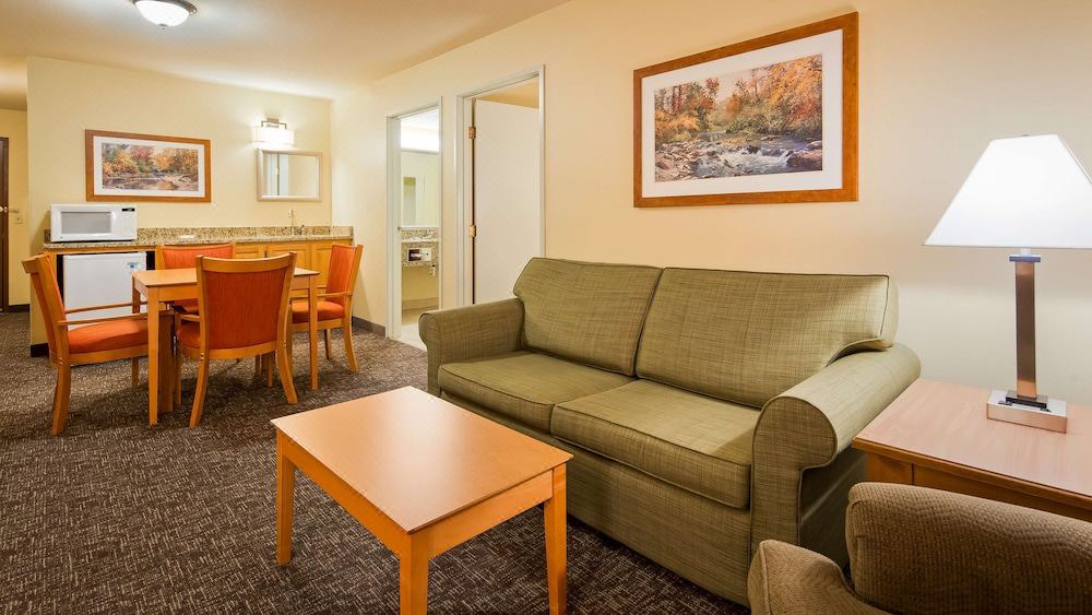Photo of Livingroom in Proctor