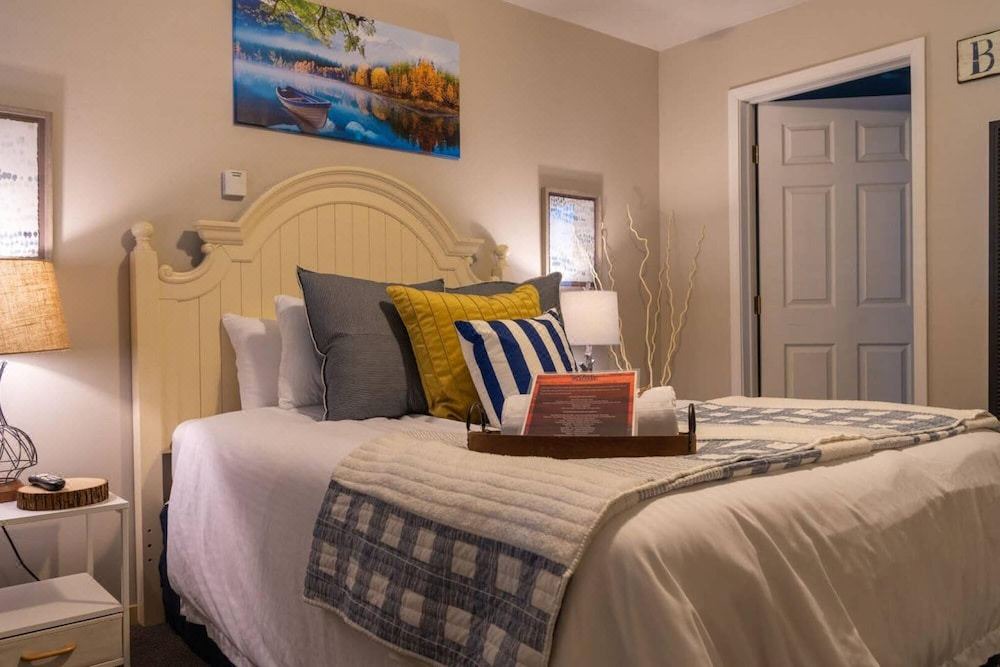 Photo of Bedroom in Tahoe Valley