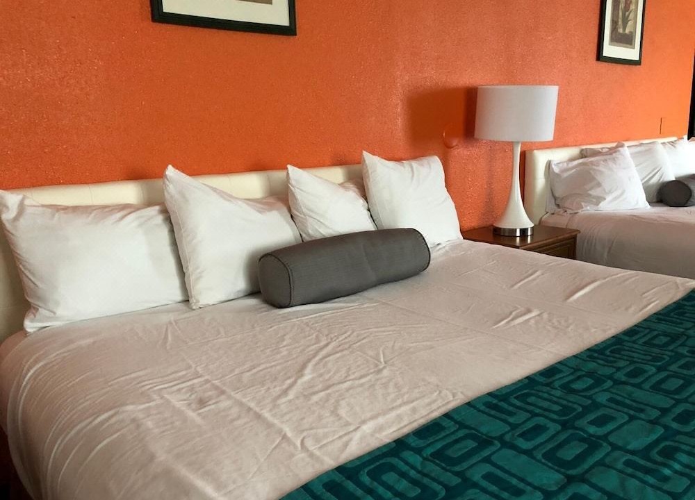 Photo of Bedroom in Southeast Salem