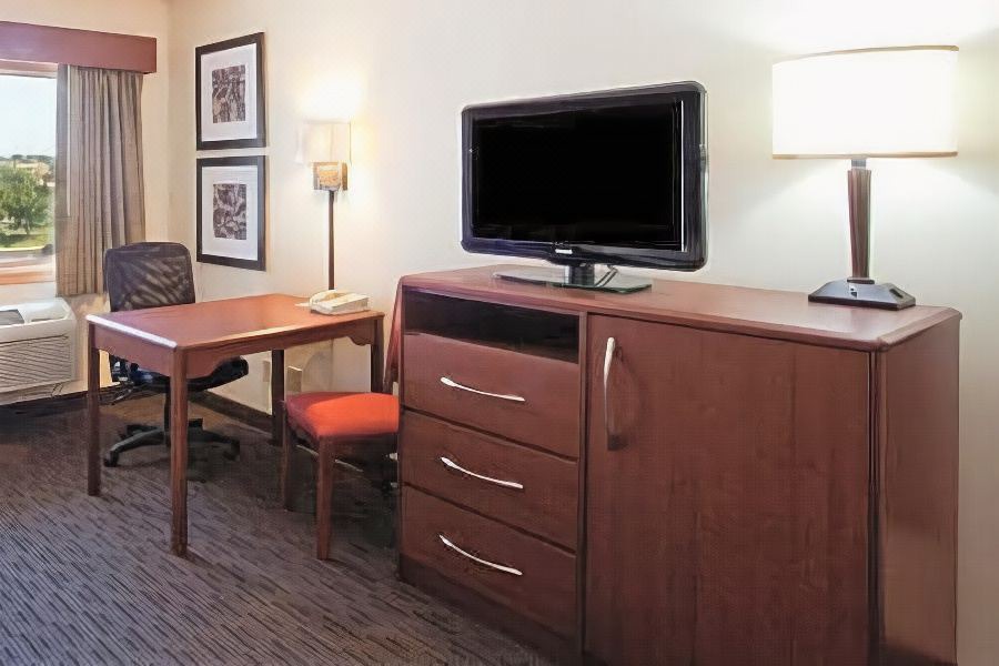 Photo of Livingroom in Algona