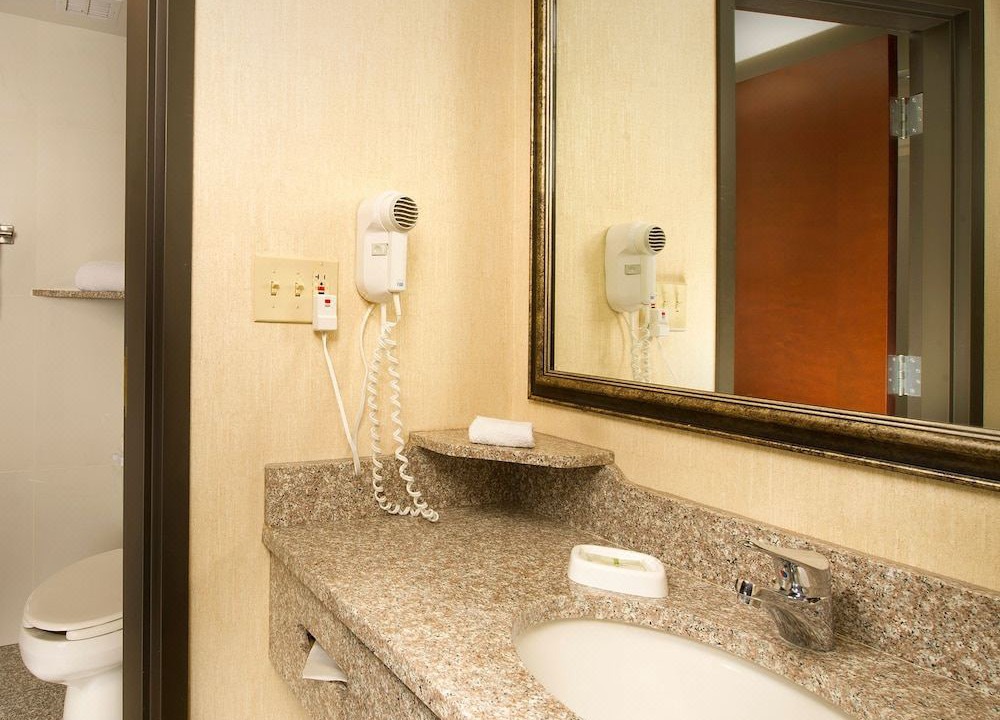 Photo of Bathroom in Tuttle