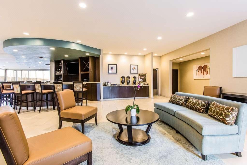 Photo of Livingroom in Avon