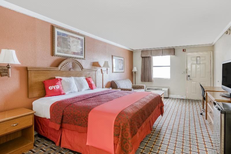 Photo of Bedroom in Pineville