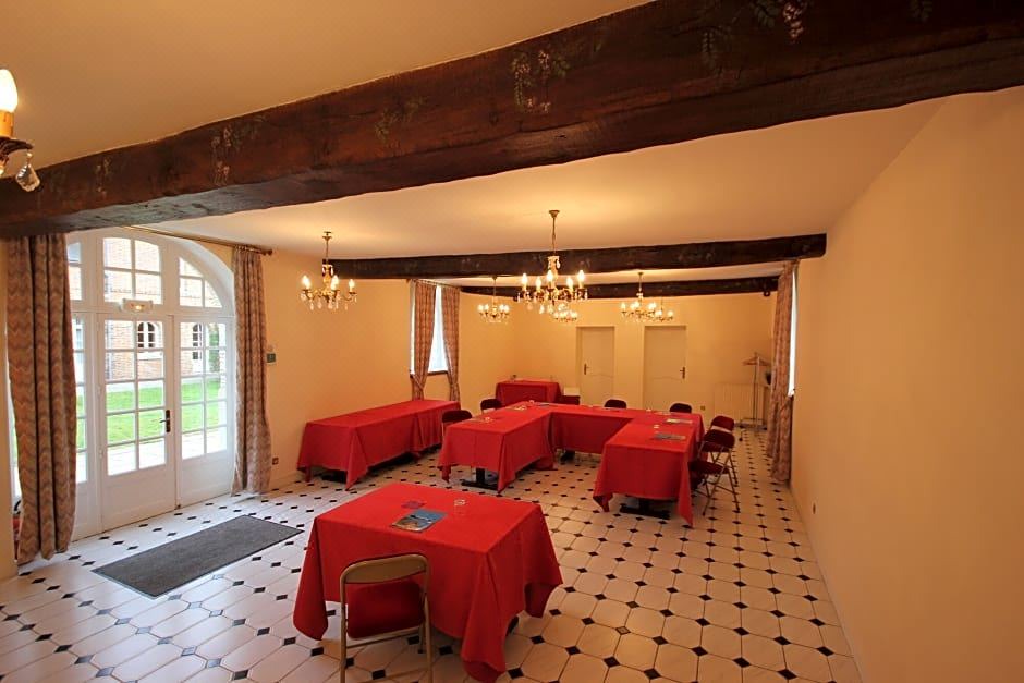 Photo of Livingroom in La Ferte-Saint-Aubin
