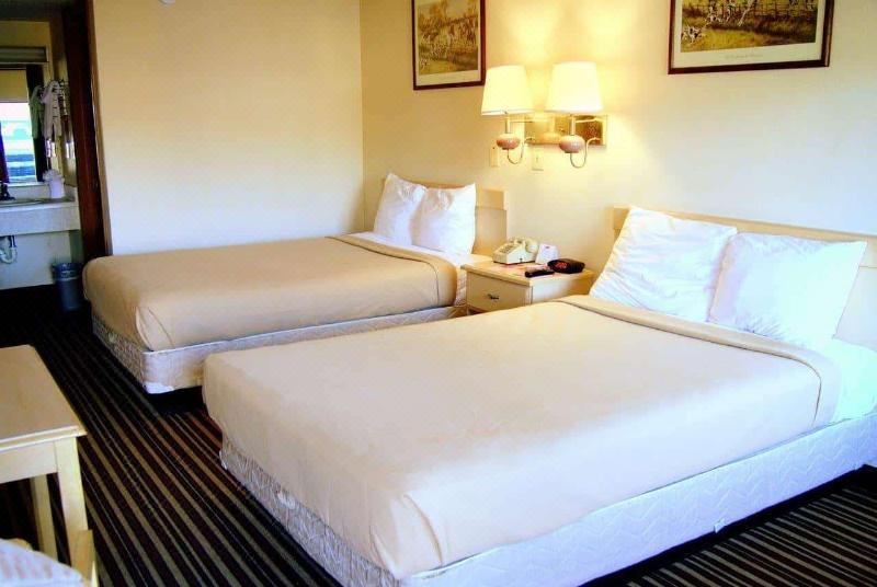 Photo of Bedroom in Pine Grove