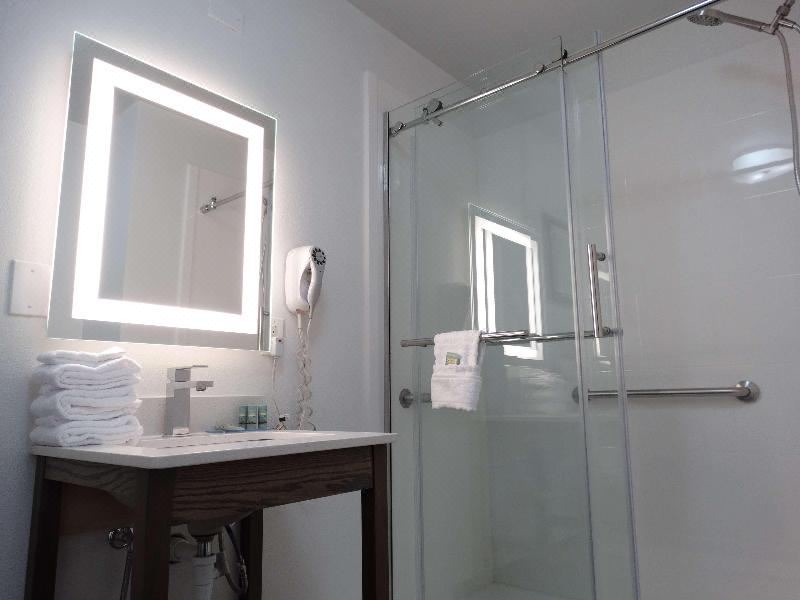 Photo of Bathroom in Sweetwater