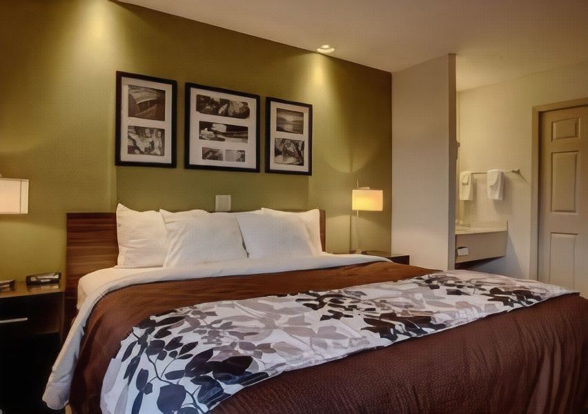 Photo of Bedroom in Niantic