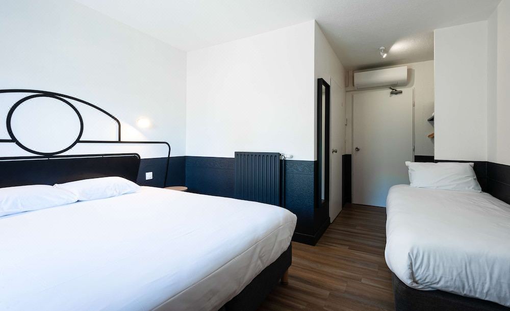 Photo of Bedroom in Nuits-Saint-Georges