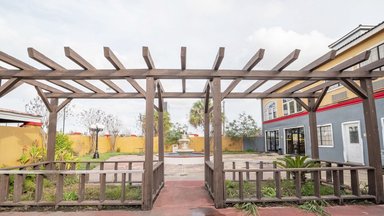 Photo of Buildings in Greater Greenspoint
