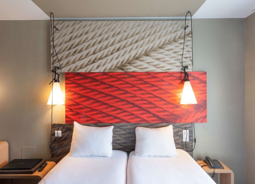 Photo of Bedroom in Saint-Gratien